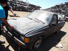 1988 TOYOTA TRUCK MATTE BLACK STD CAB 22.4L MT 2WD Z17736
